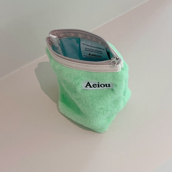 AEIOU·アエイオウ | Aeiou Basic Pouch (M Size) Fur Mint Green – mmesh