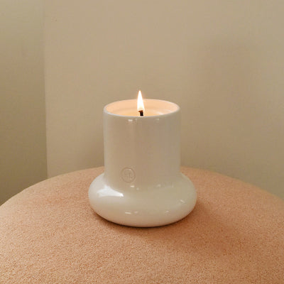 Round ceramic candle
