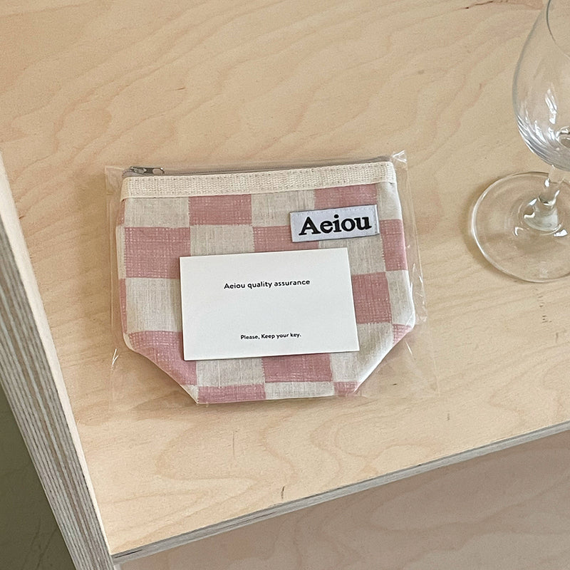 Aeiou Basic Pouch (M Size) Linen Checkerboard Baby Pink