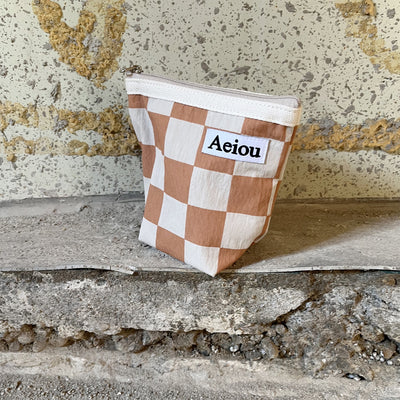 Aeiou Basic Pouch (M Size) Checkerboard Brass