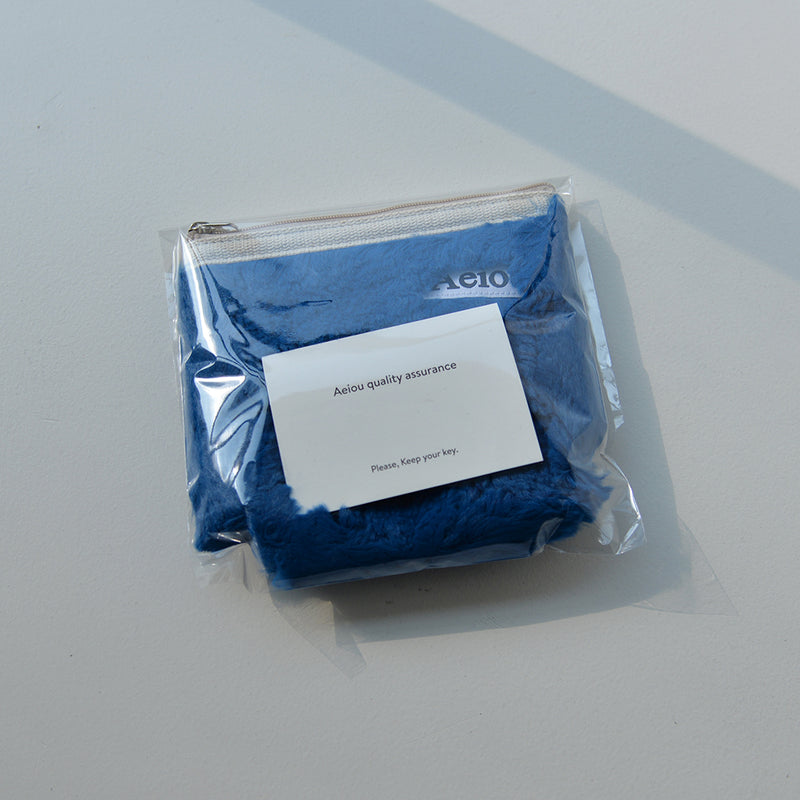 Aeiou Basic Pouch (M Size) Blue Stone Fur