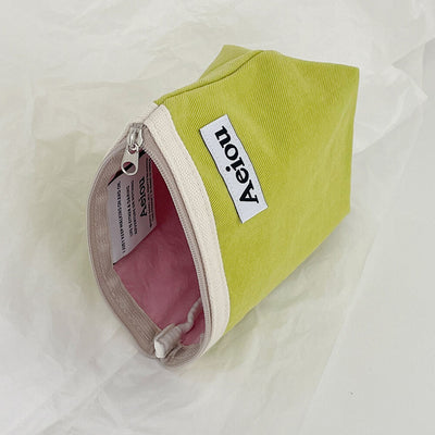 Basic Pouch (M size) Guava green 
