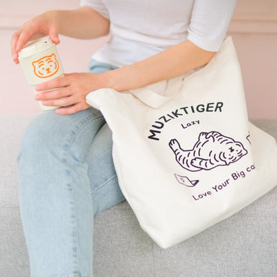 Lazy tiger big tote bag