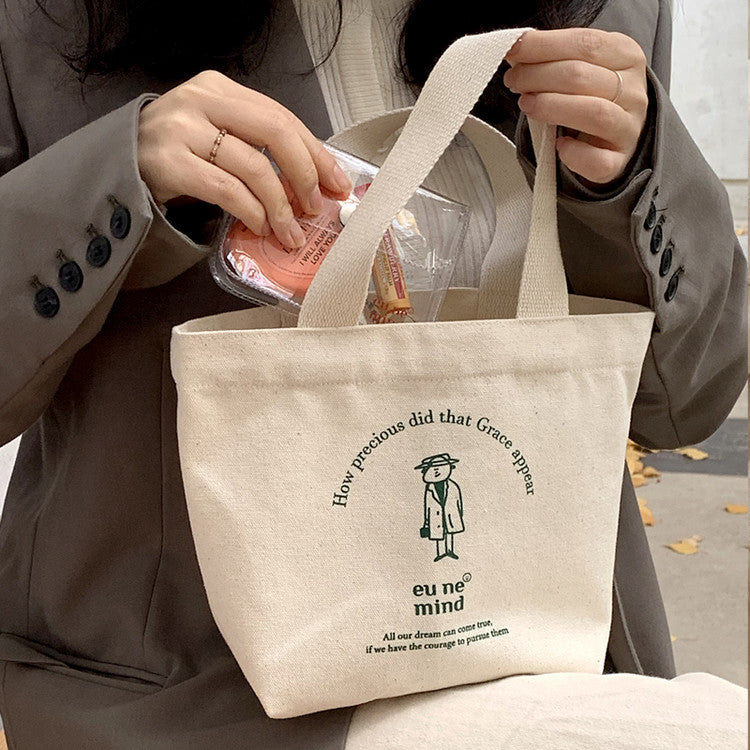 amung lunch bag with coat