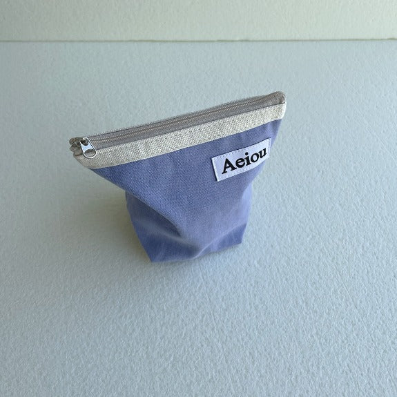 Aeiou Basic Pouch (M Size) Blueberry