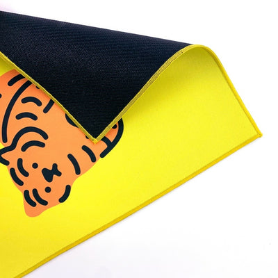 hug tiger mouse pad